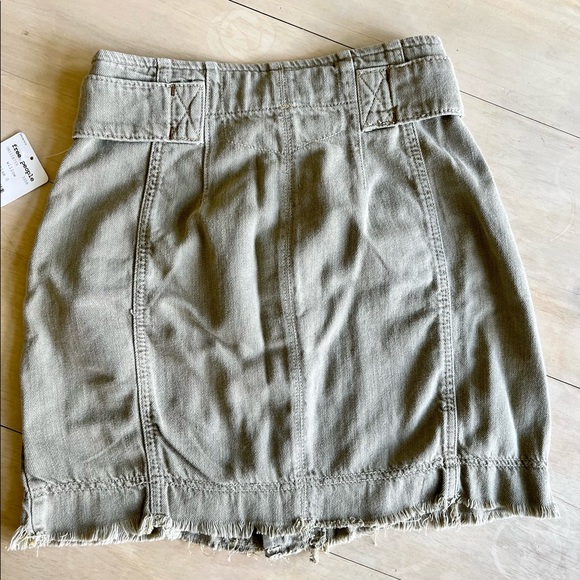 Free people skirt size 0 - Picture 2 of 4
